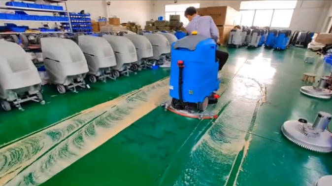 聊城2023年还在用人工的物业保洁不妨试试洗地机吧